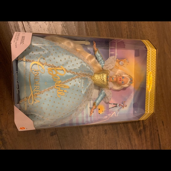 Brand new in Box Mattel Disney Cinderella Collectors Edition Barbie Doll 1996 - Picture 3 of 3